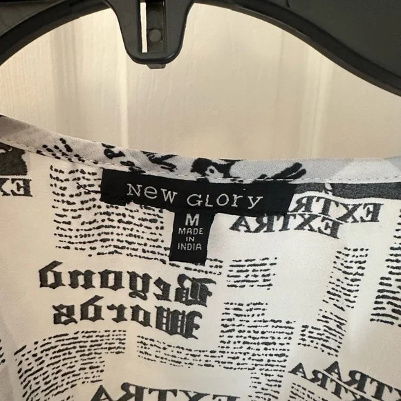 🔥 4 for $20!! Statement crop top - Picture 4 of 5